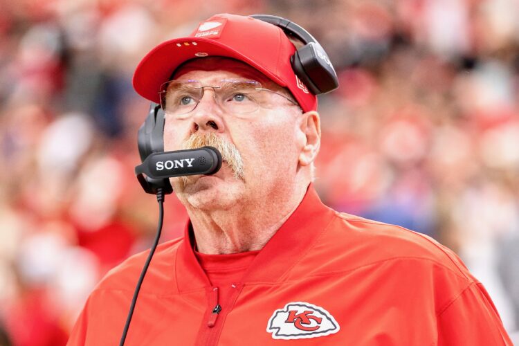 Voters fall in love with Chiefs coach, again